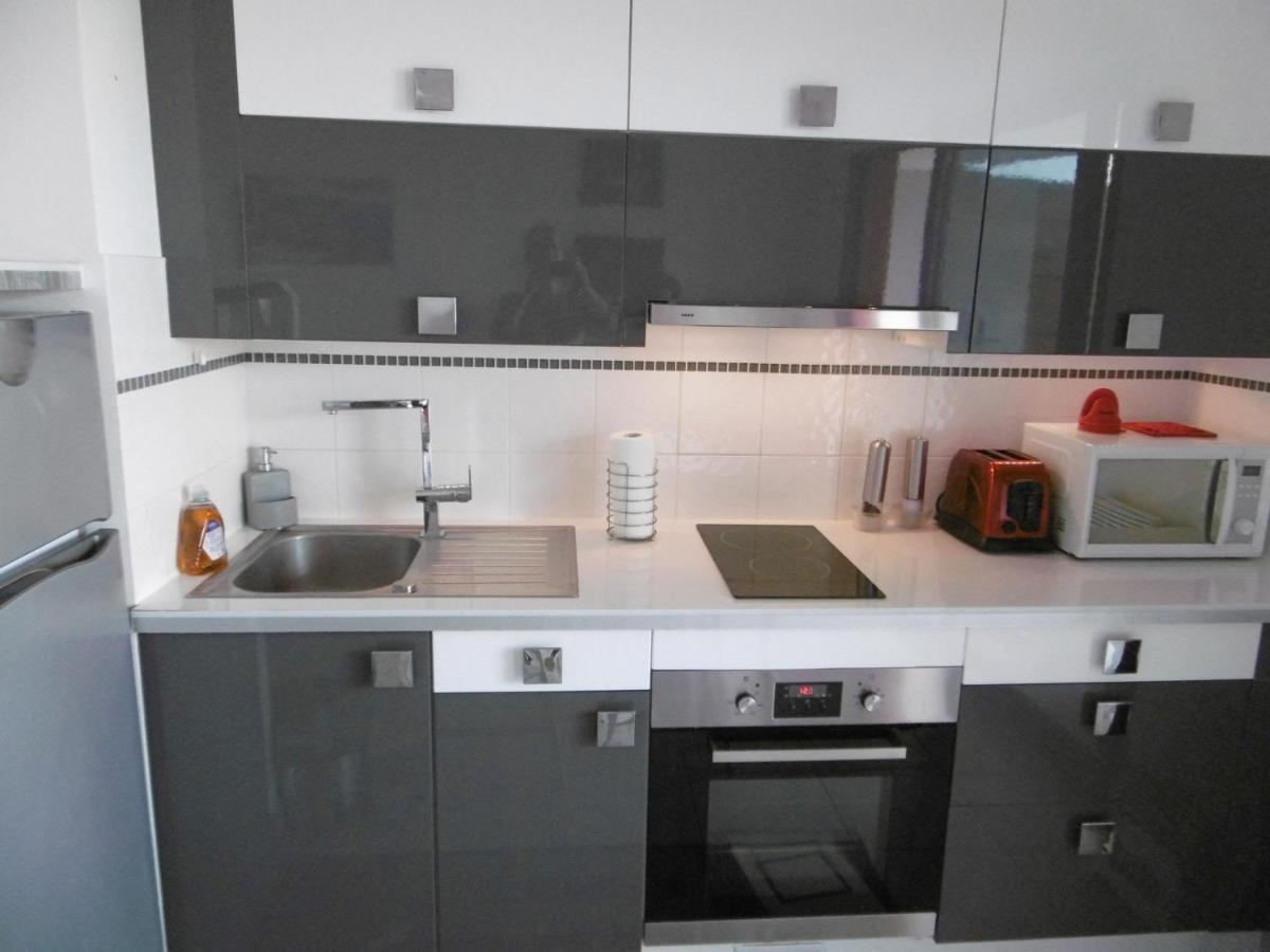 Appartement Sète, 2 Pièces, 4 Personnes - Fr-1-472-172