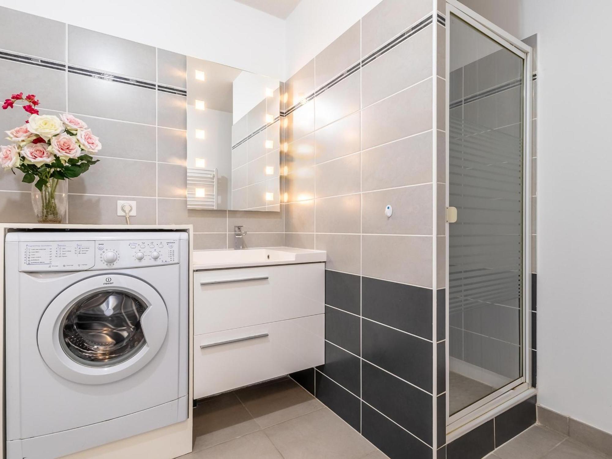 Appartement Sète, 2 Pièces, 4 Personnes - Fr-1-472-172 Sète
